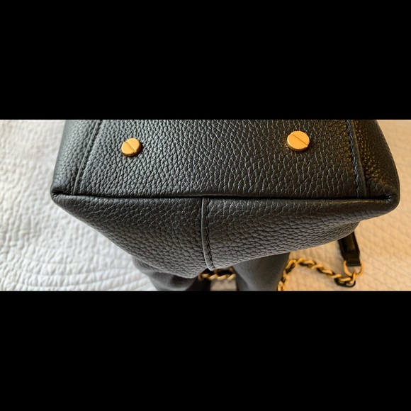 TORY BURCH Britten Pebbled Leather Slouchy Tote Handbag. Black - Picture 9 of 14